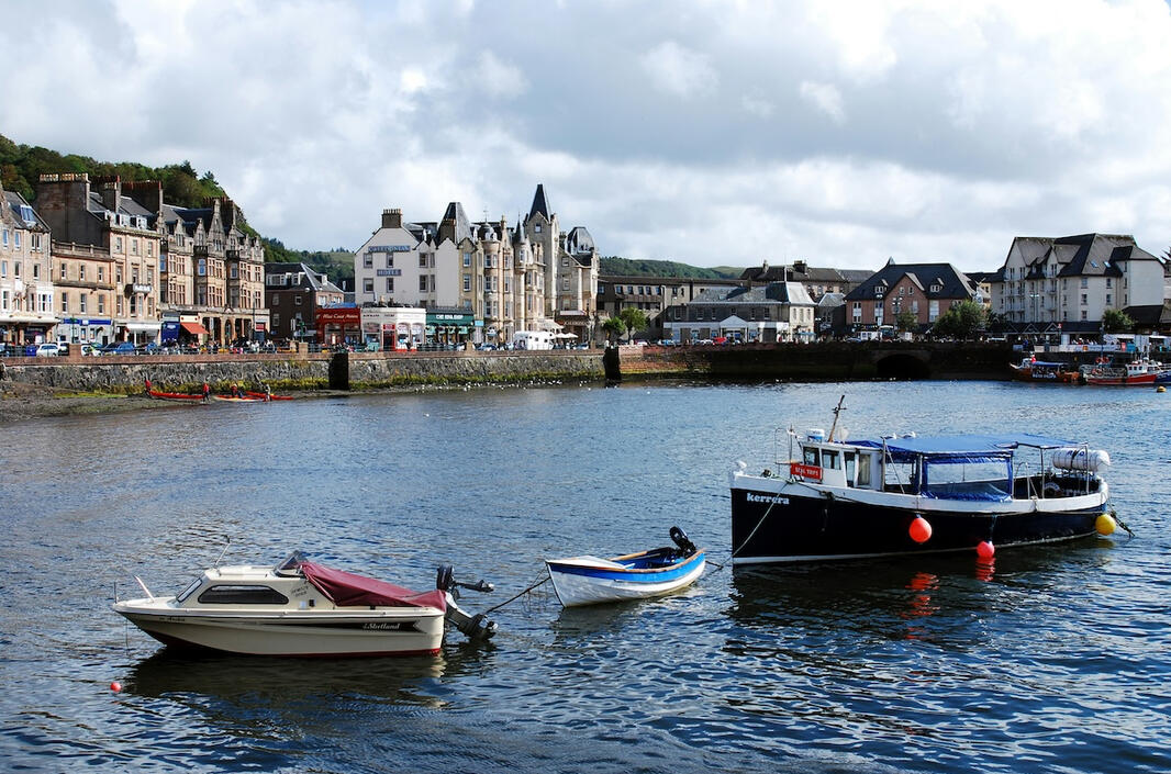 Oban centre, five minutes stroll from our apartment. 📷 Nancy Hann